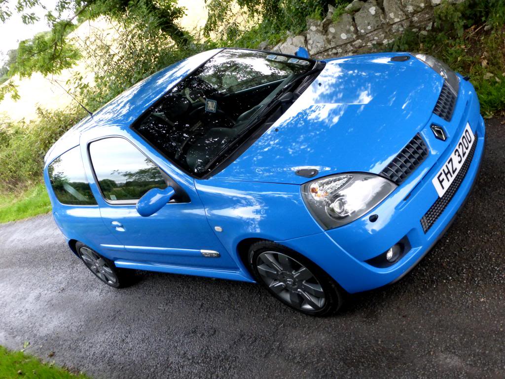 clio2_zps54c11f3a.jpg