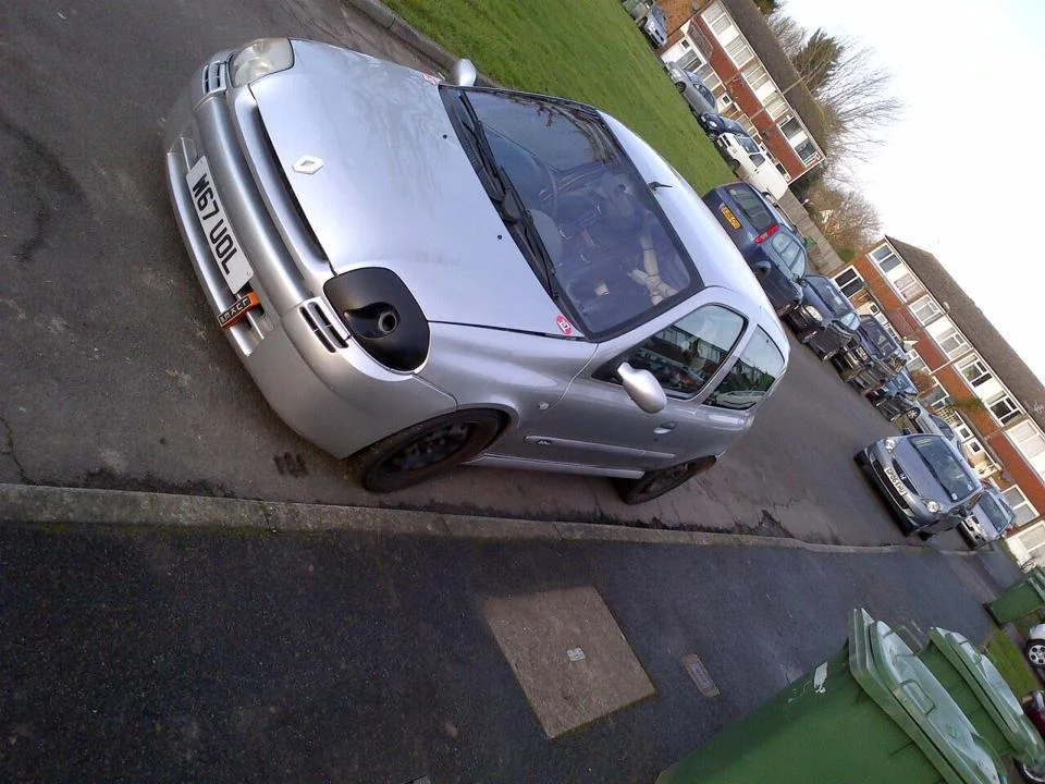 clio2_zpsdc9d3e5e.webp