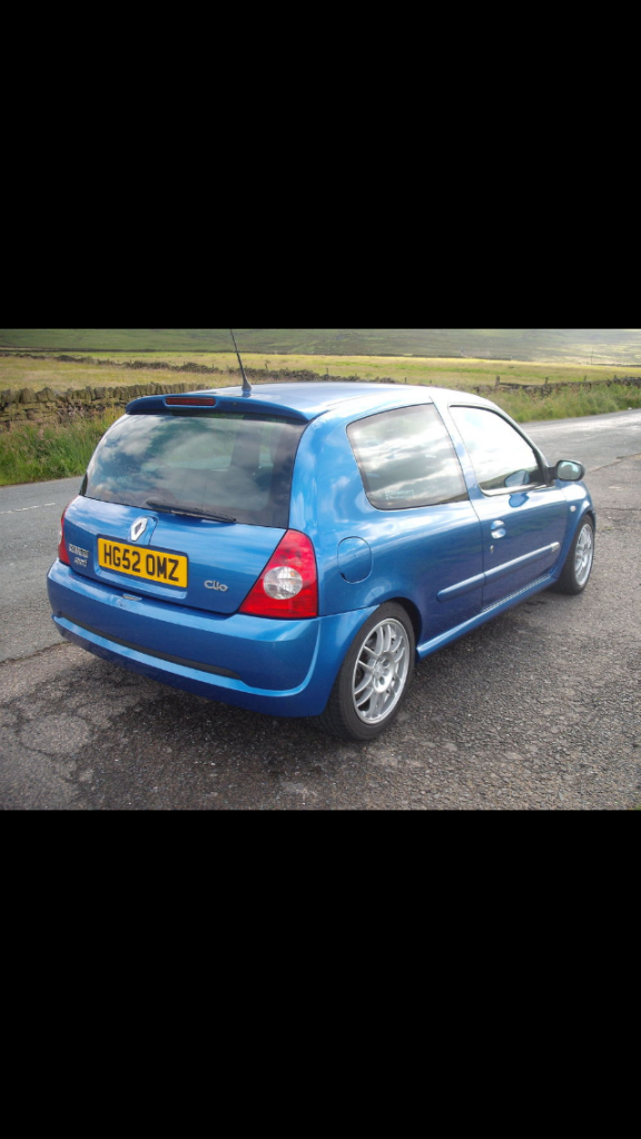 clio3-1_zps680fcdcf.png