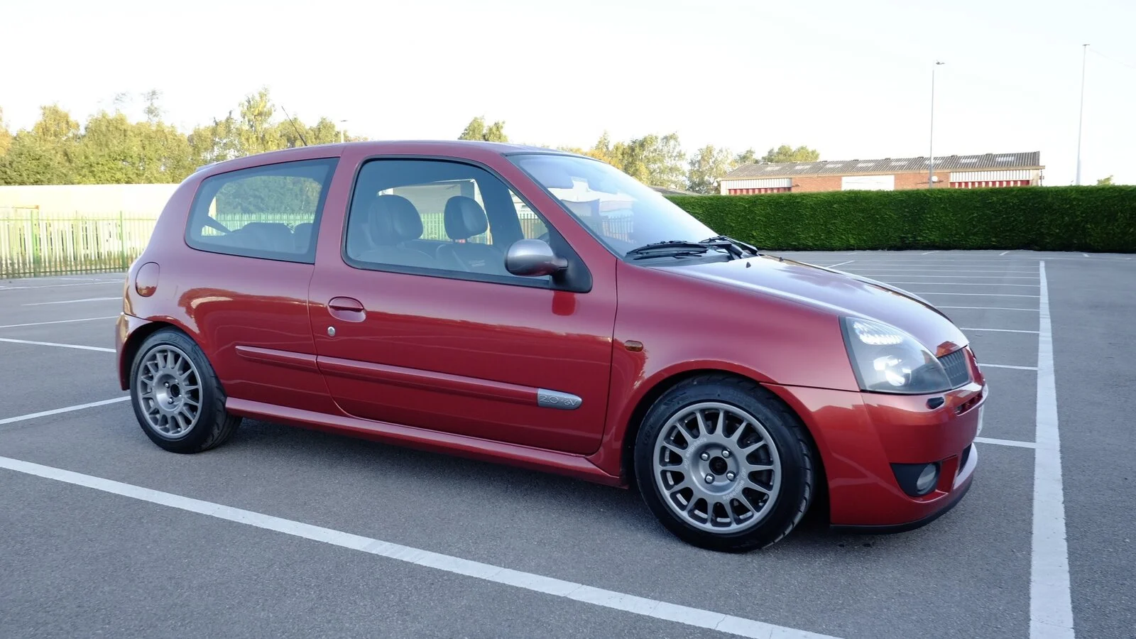 Clio3.webp