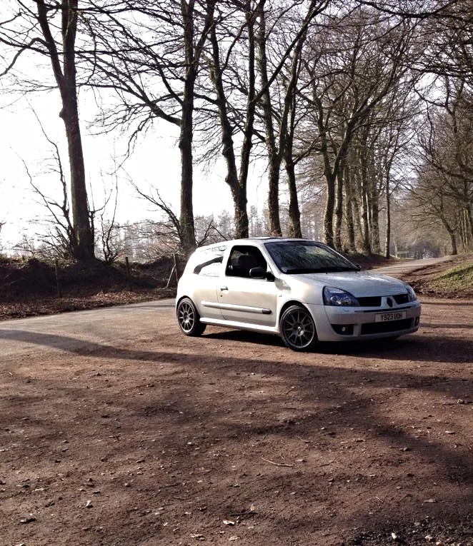 Clio3_zps2a3d300a.webp