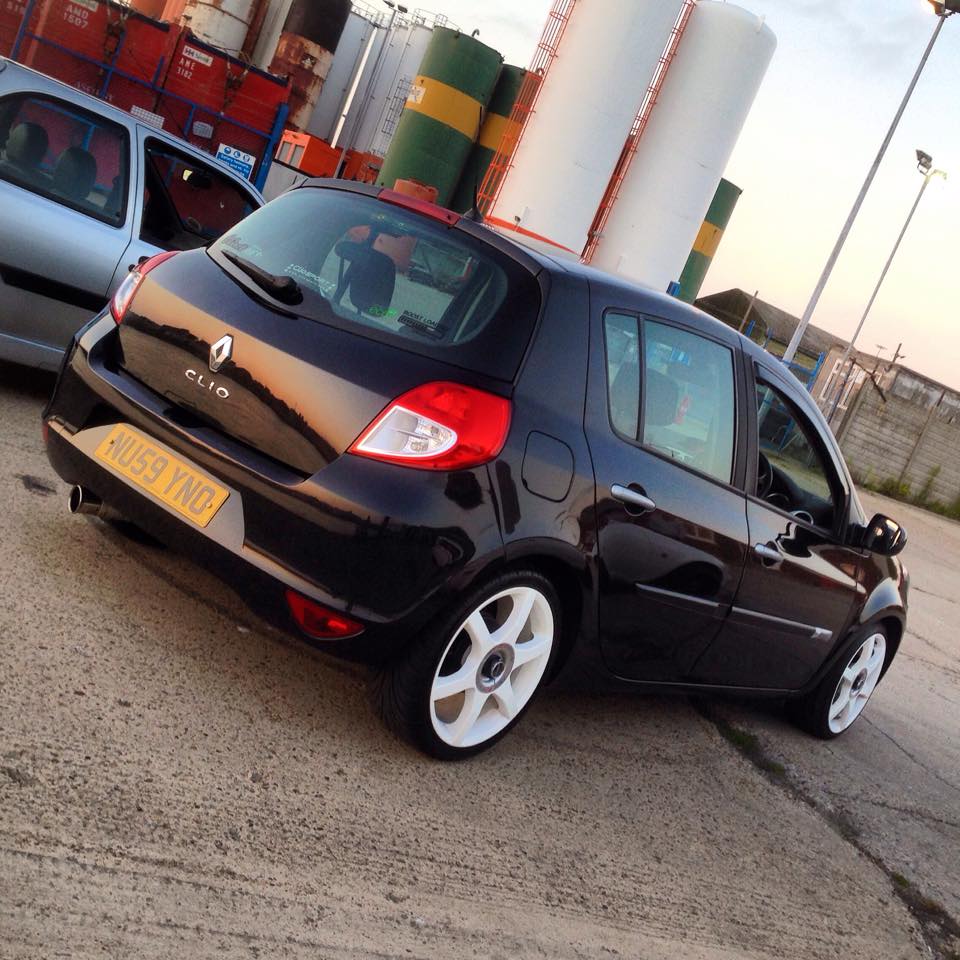 clio3wheels2_zpsca1837ad.jpg