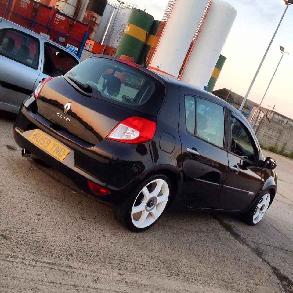 clio3wheels2_zpsca1837ad.webp