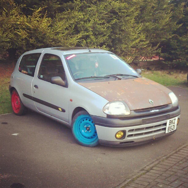 clio4_zps8079f76d.webp