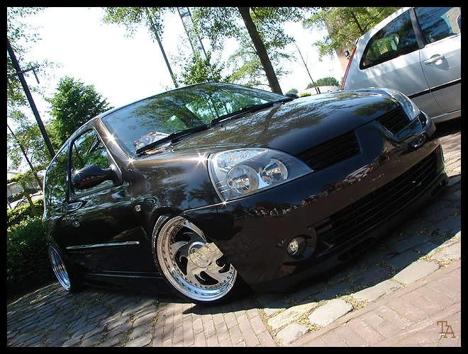 clio5.webp