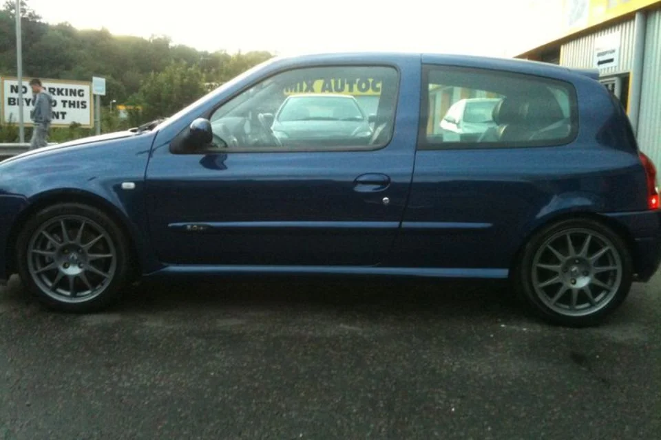 clio5.webp