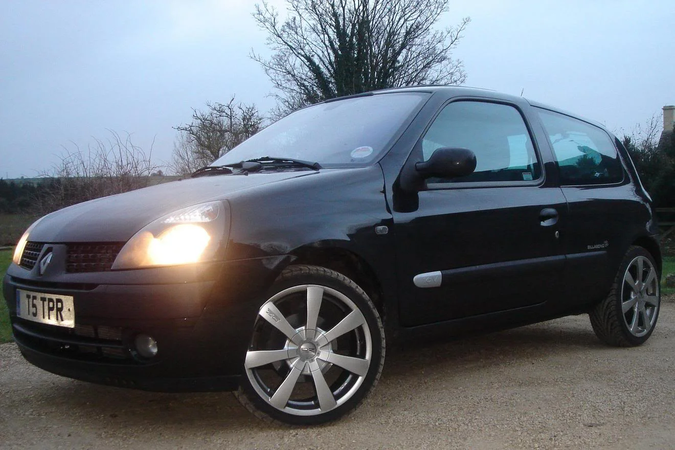 clio50.webp