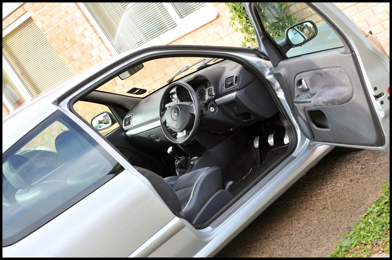 Clio6.webp
