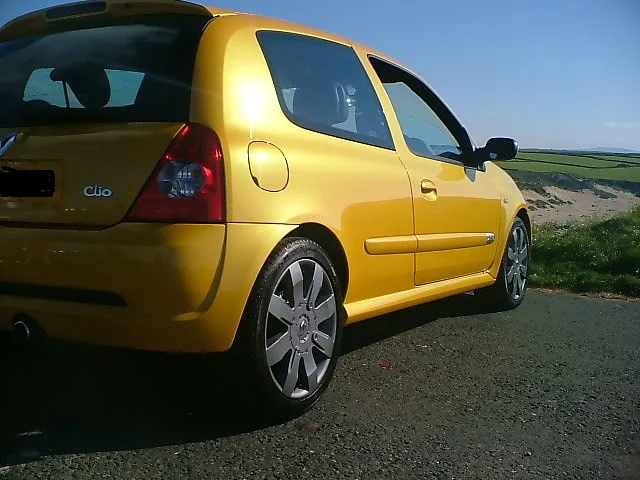 clio7.webp