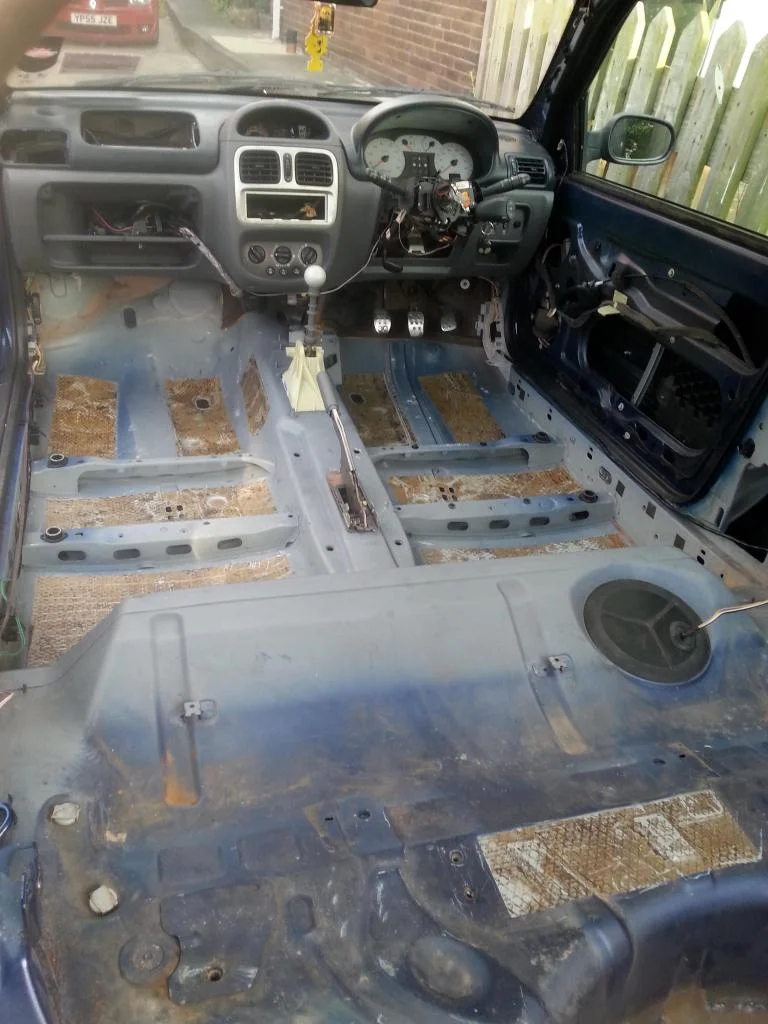 clio7_zps4e948589.webp