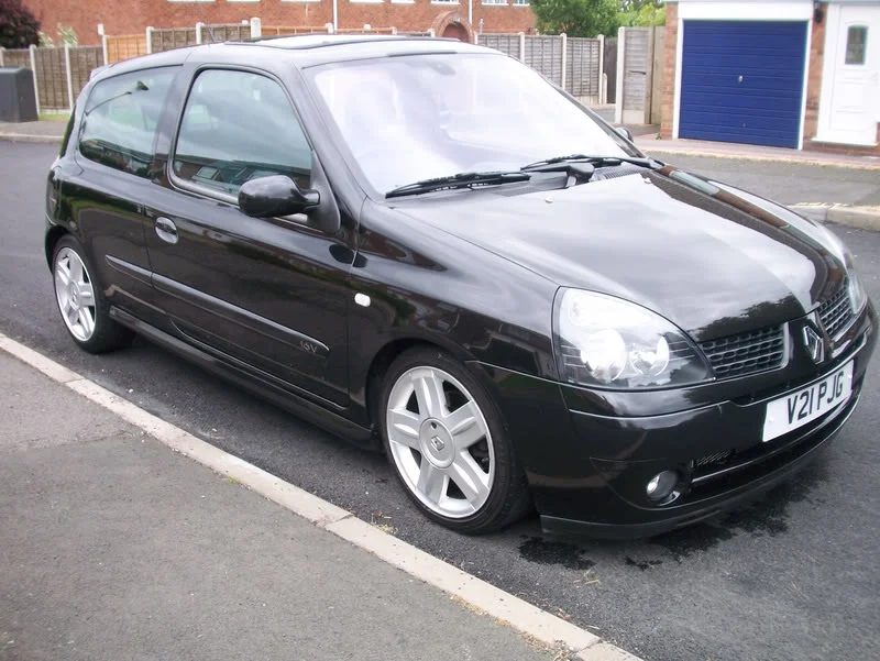 Clio9.webp