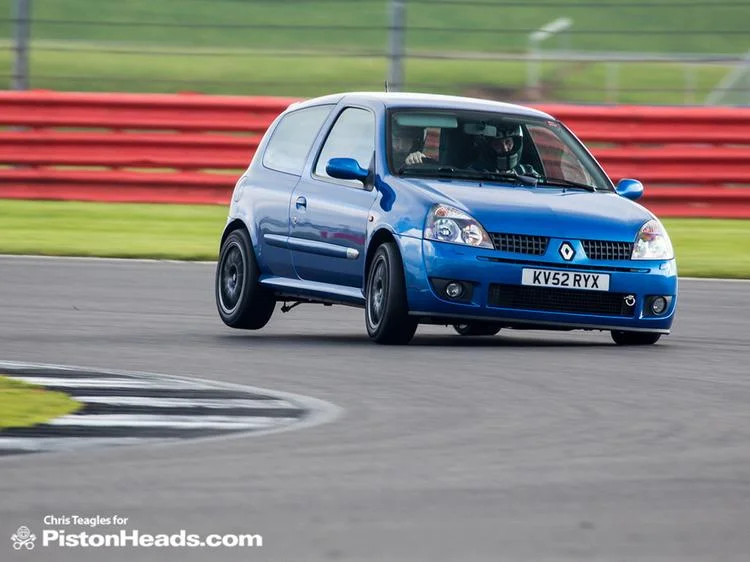 clio_172_004-L.webp