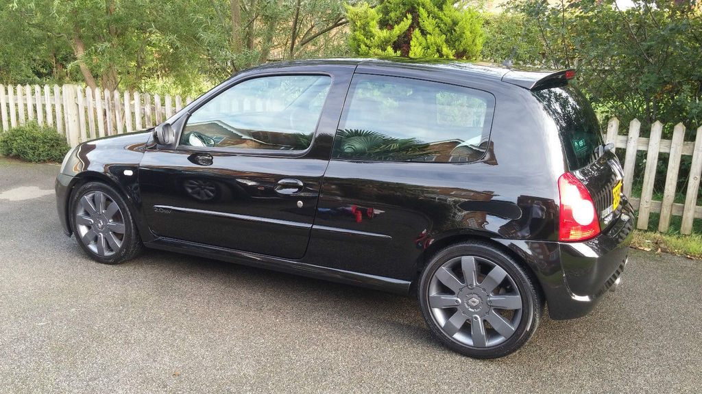 Clio_2.jpg Clio_2.jpg
