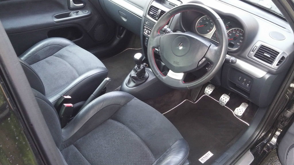 Clio_7.jpg Clio_7.jpg