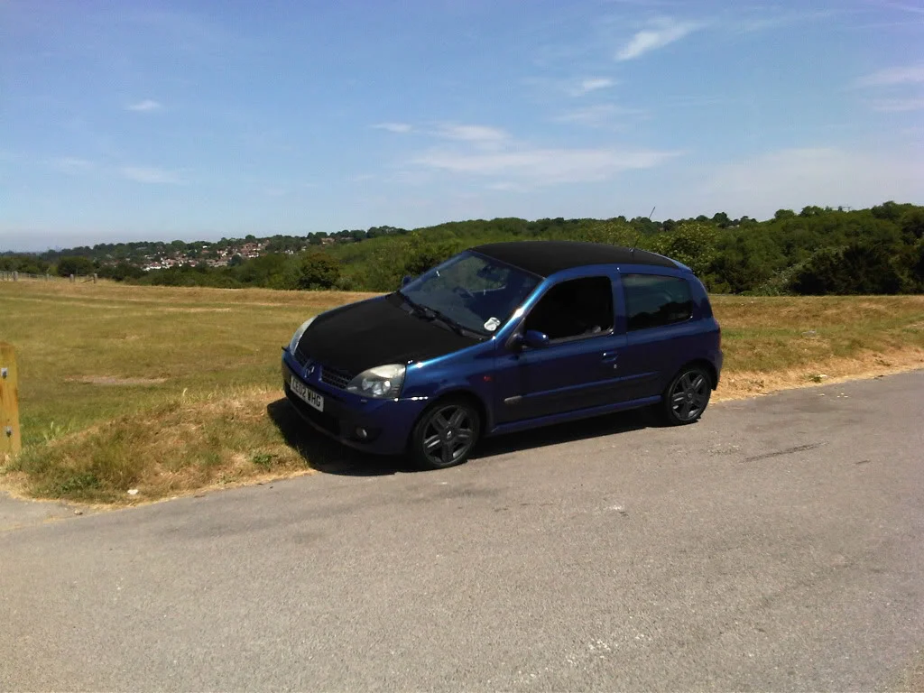 clio_black_edited-2.webp