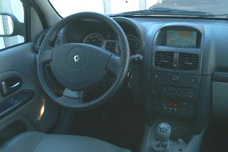 clio_initiale_1069399648_clio_int01bis.jpg