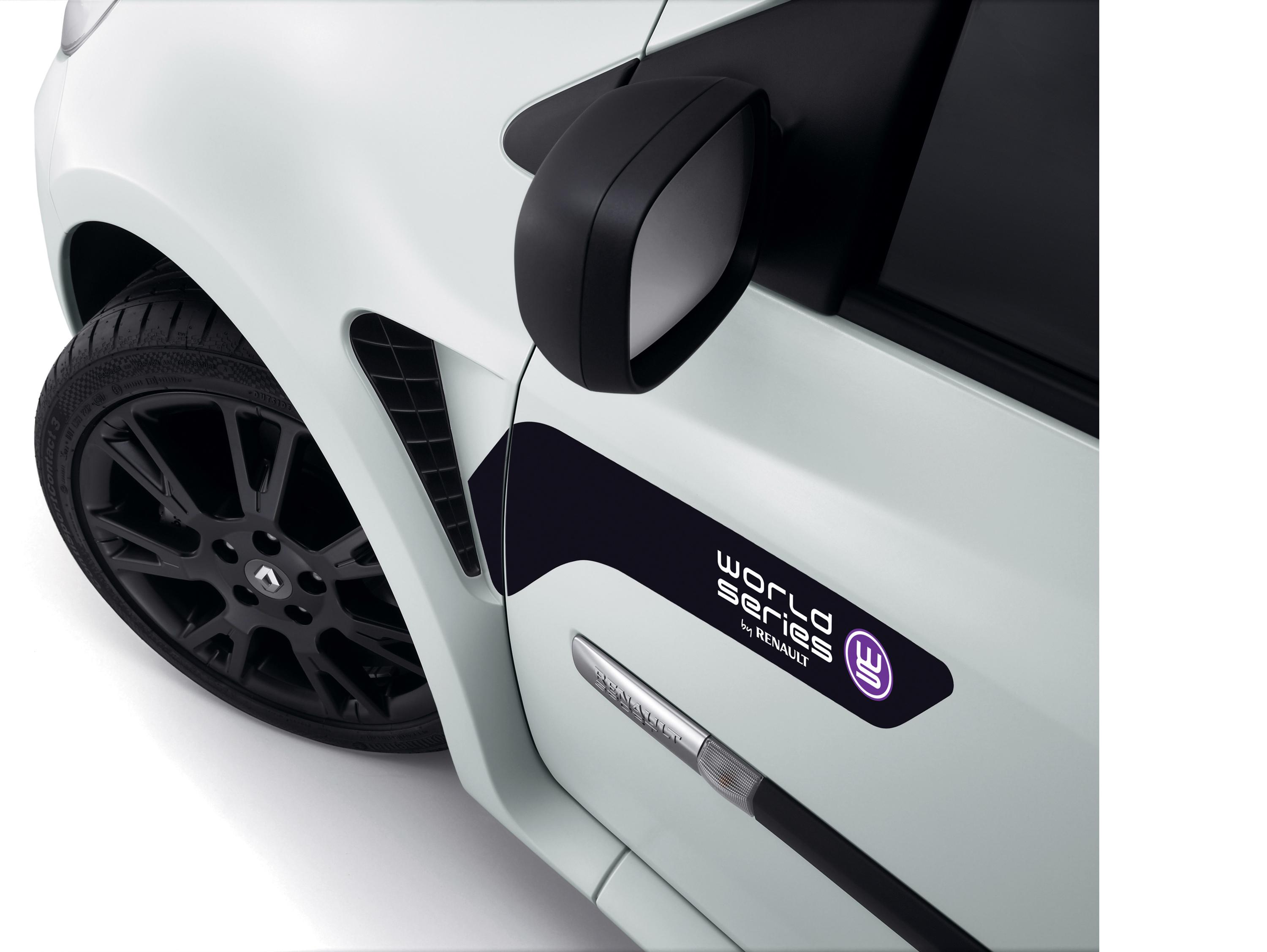 Clio_Renault_Sport_World_Series_By_Renault_4.jpg