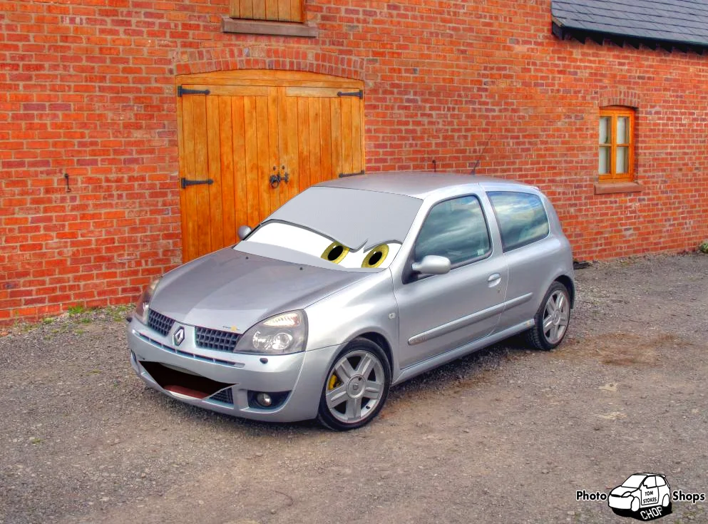 clio_silver_and_yellow_pixared.webp