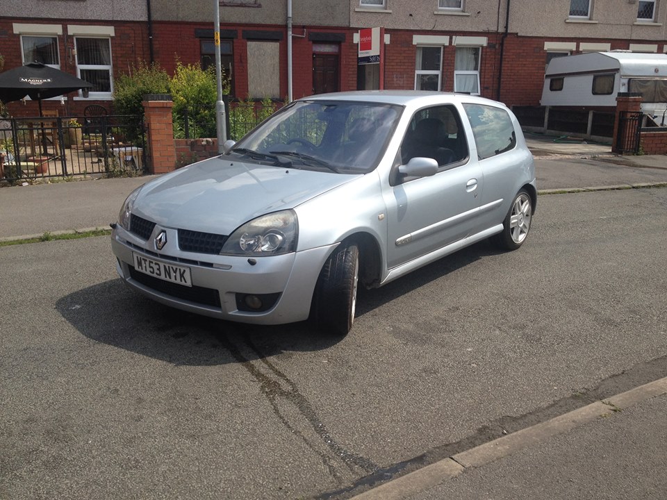 Clio_zps38924af2.jpg