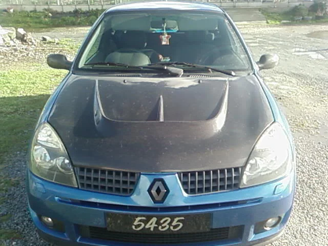 ClioCup172WithCarbonFibreBonnetM-1.webp
