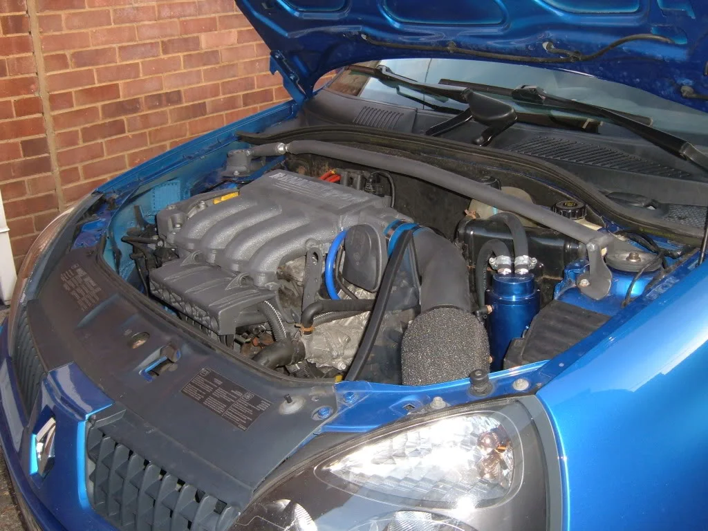 ClioEngineBay3.webp