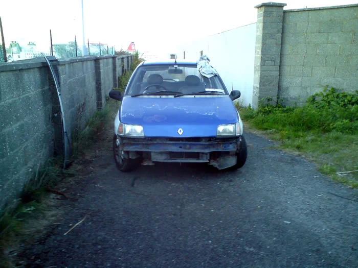cliofrontbumperbarandbonnet.webp