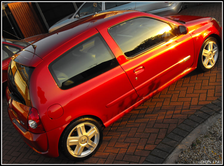 cliogoldandred2.jpg cliogoldandred2.jpg