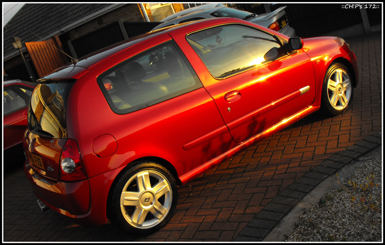 cliogoldandred3.jpg cliogoldandred3.jpg