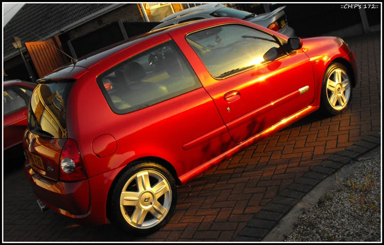 cliogoldandred3.webp
