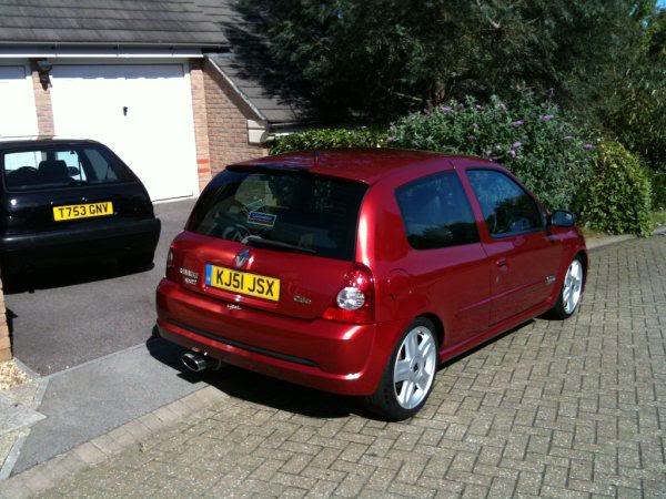cliosport.jpg cliosport.jpg