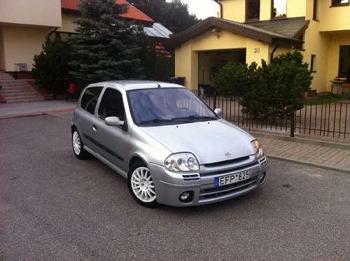 Cliosport010-vi.webp