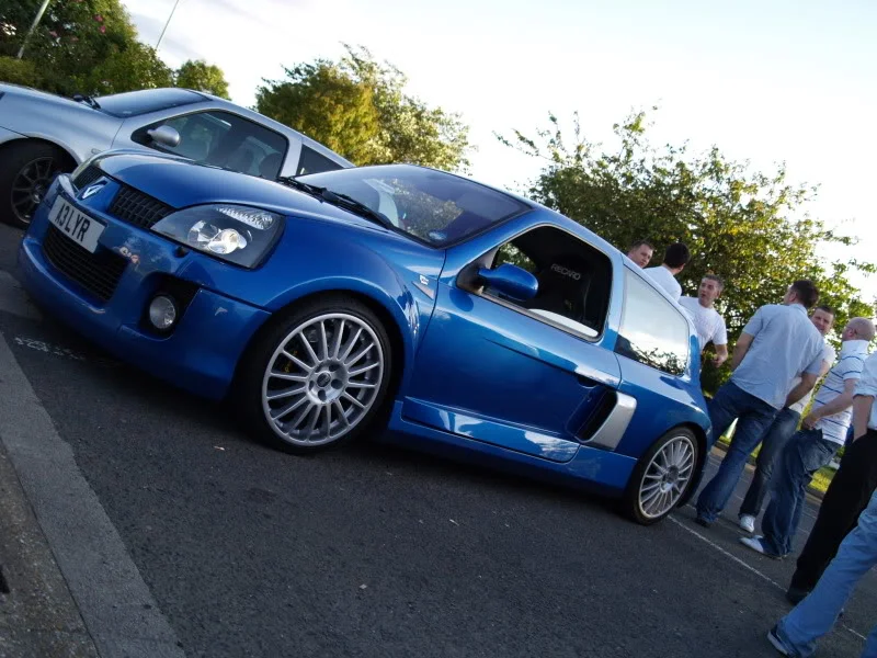 ClioSportMeet028-1.webp