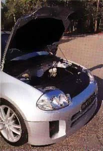 ClioV6-Bonnet1.webp