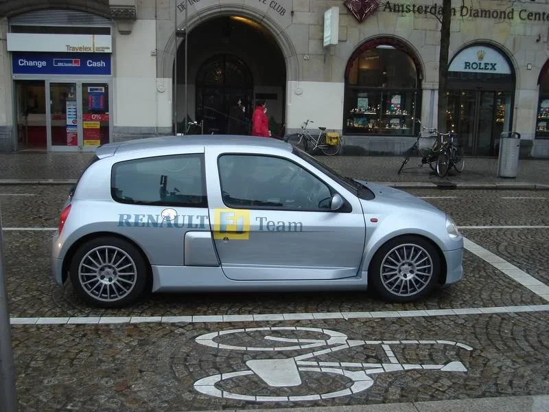 cliov6amsterdam.webp