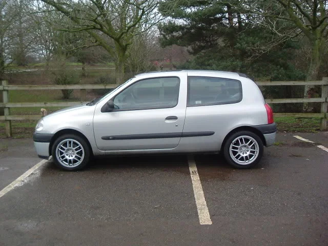 cliowithwheels002.webp