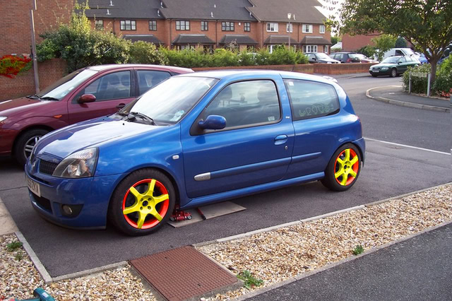 clioyellow.jpg