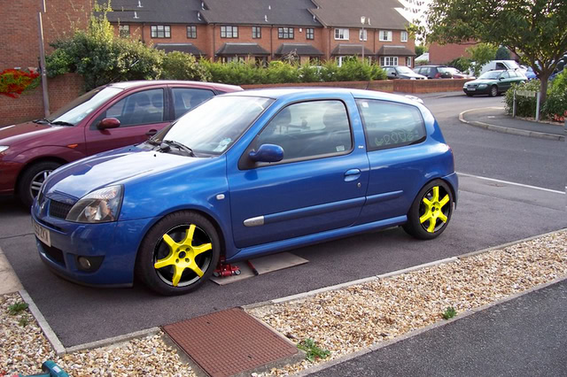 clioyellowblack.jpg