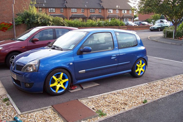 clioyellowblue.jpg