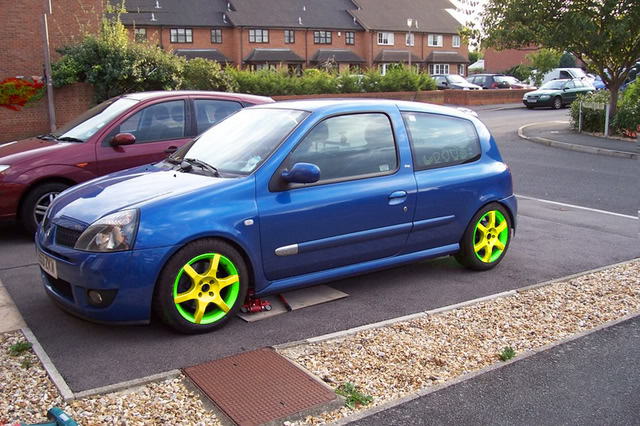 clioyellowgreen.jpg