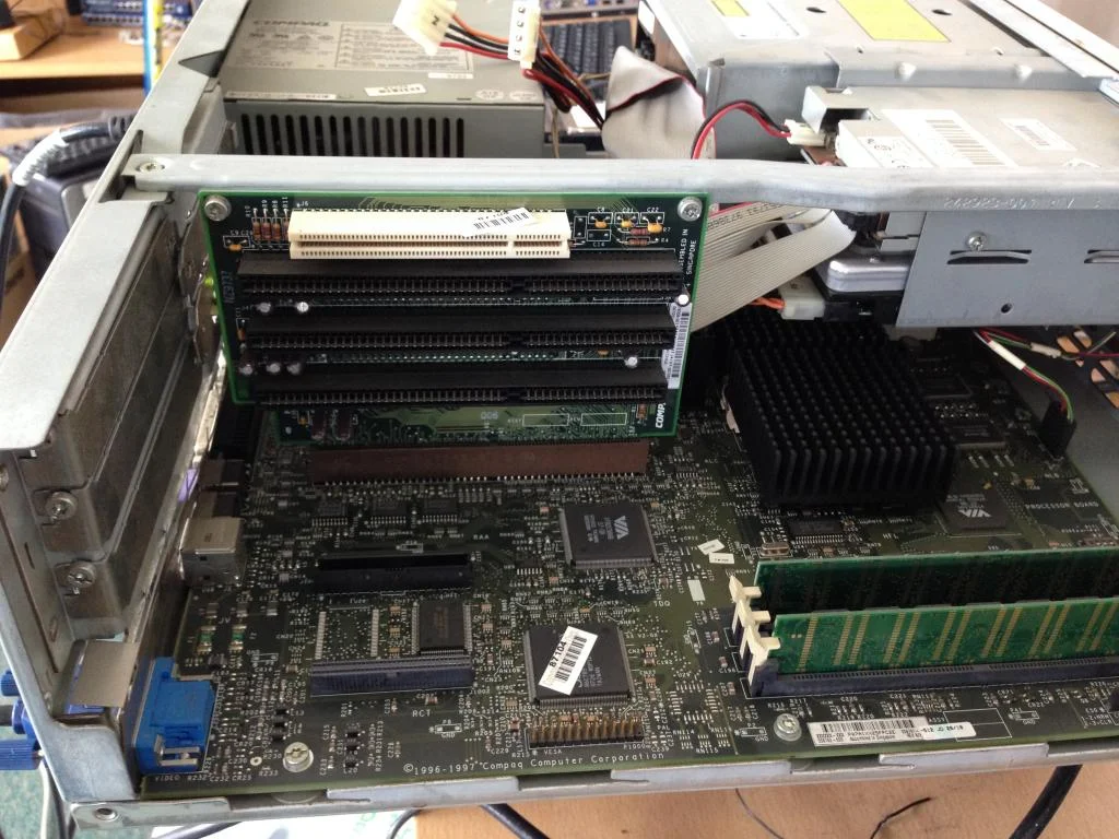 CompaqDeskpro_zpsf4ab4a15.webp