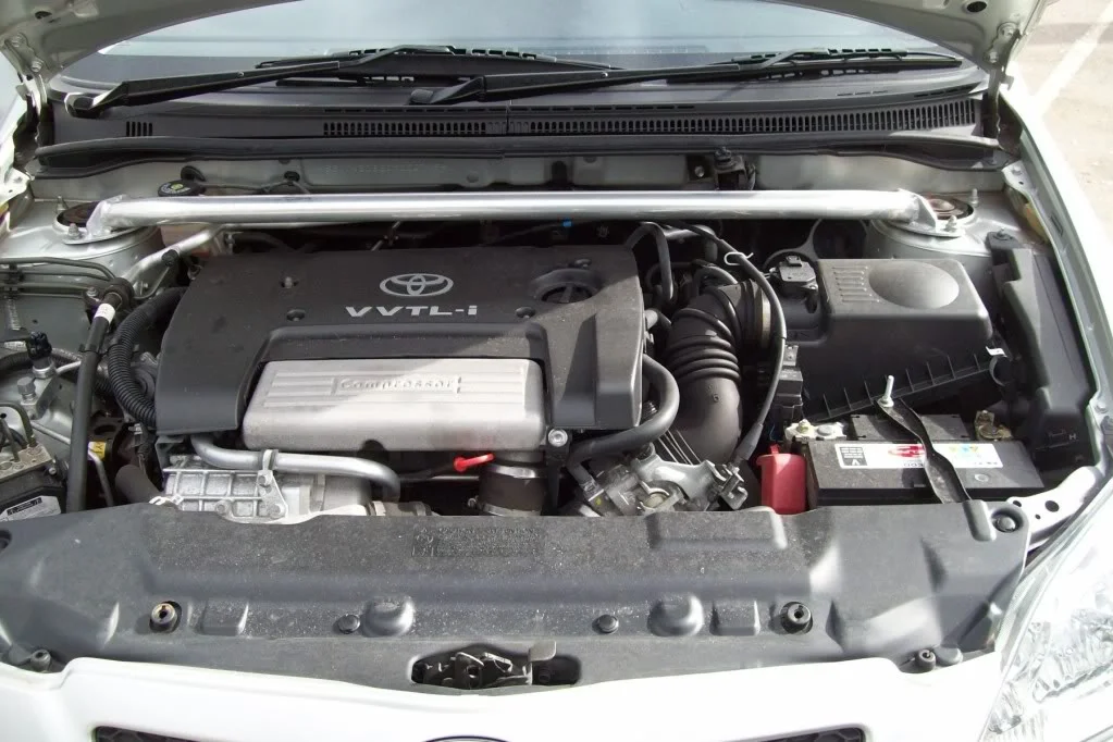 Corolla_T_Sport_Comp_-_Engine1.webp