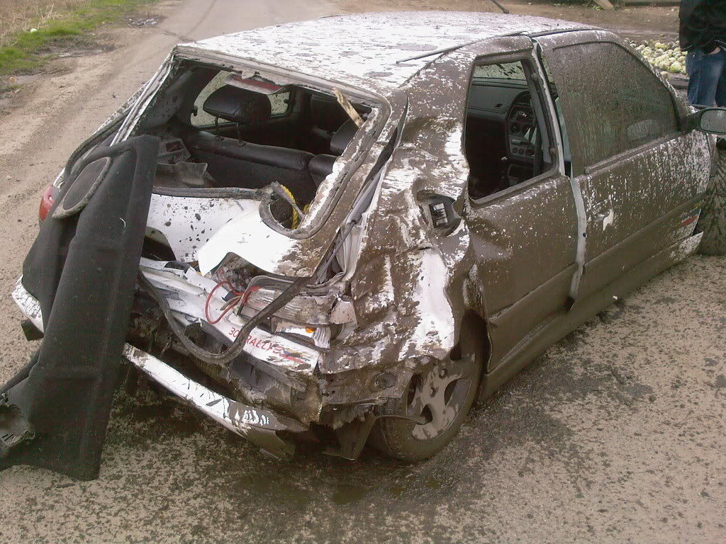 CrashedRallye2.jpg CrashedRallye2.jpg
