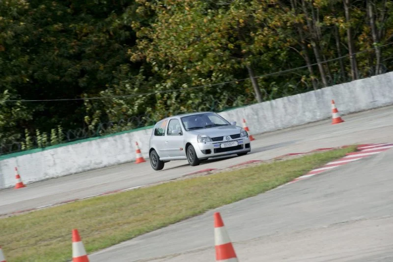 cv6-passion-03102010-1437-216f038.webp