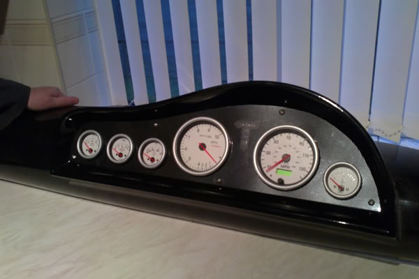 dash05.jpg dash05.jpg