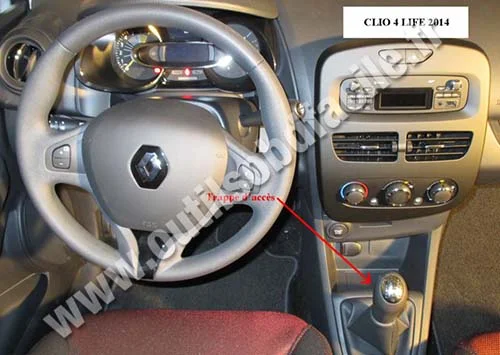 dashbaord-renault-clio-4.webp