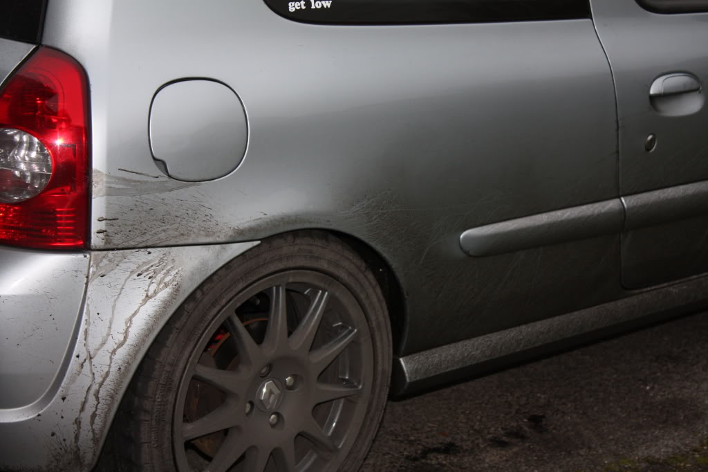 dirtyclio002.jpg