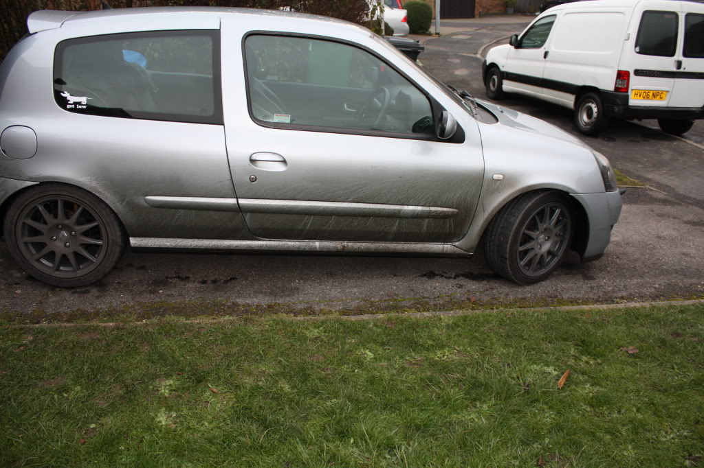 dirtyclio004.jpg