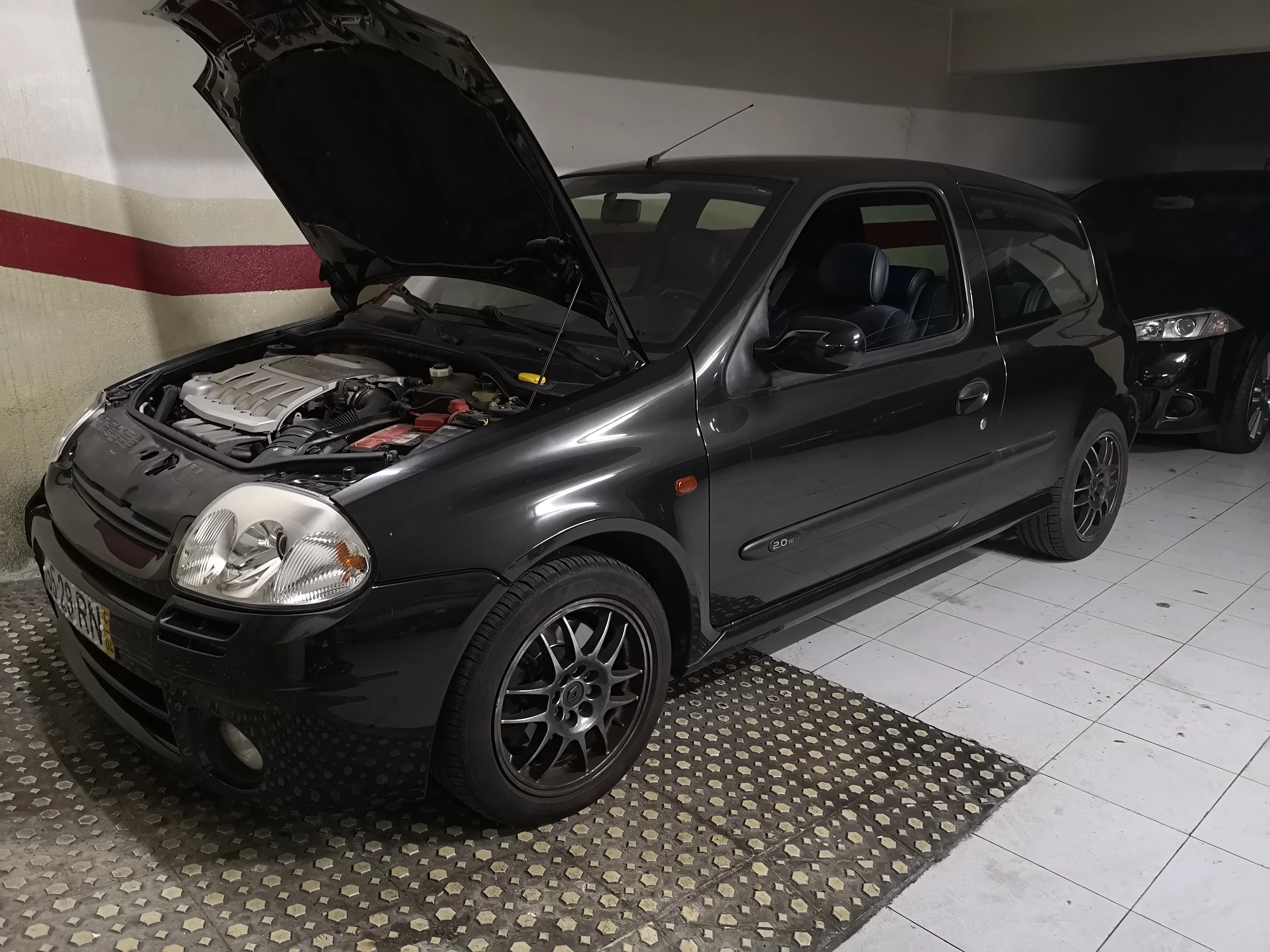 DNB9GfB.webp