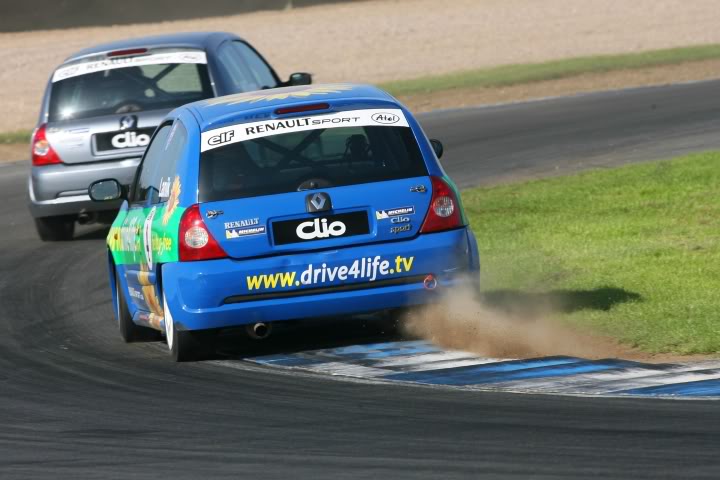 donington_clio_cup_niki.jpg