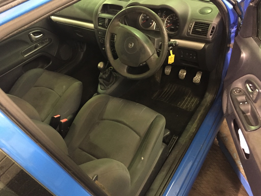 drivers%20interior_zpsiaafotkl.jpg